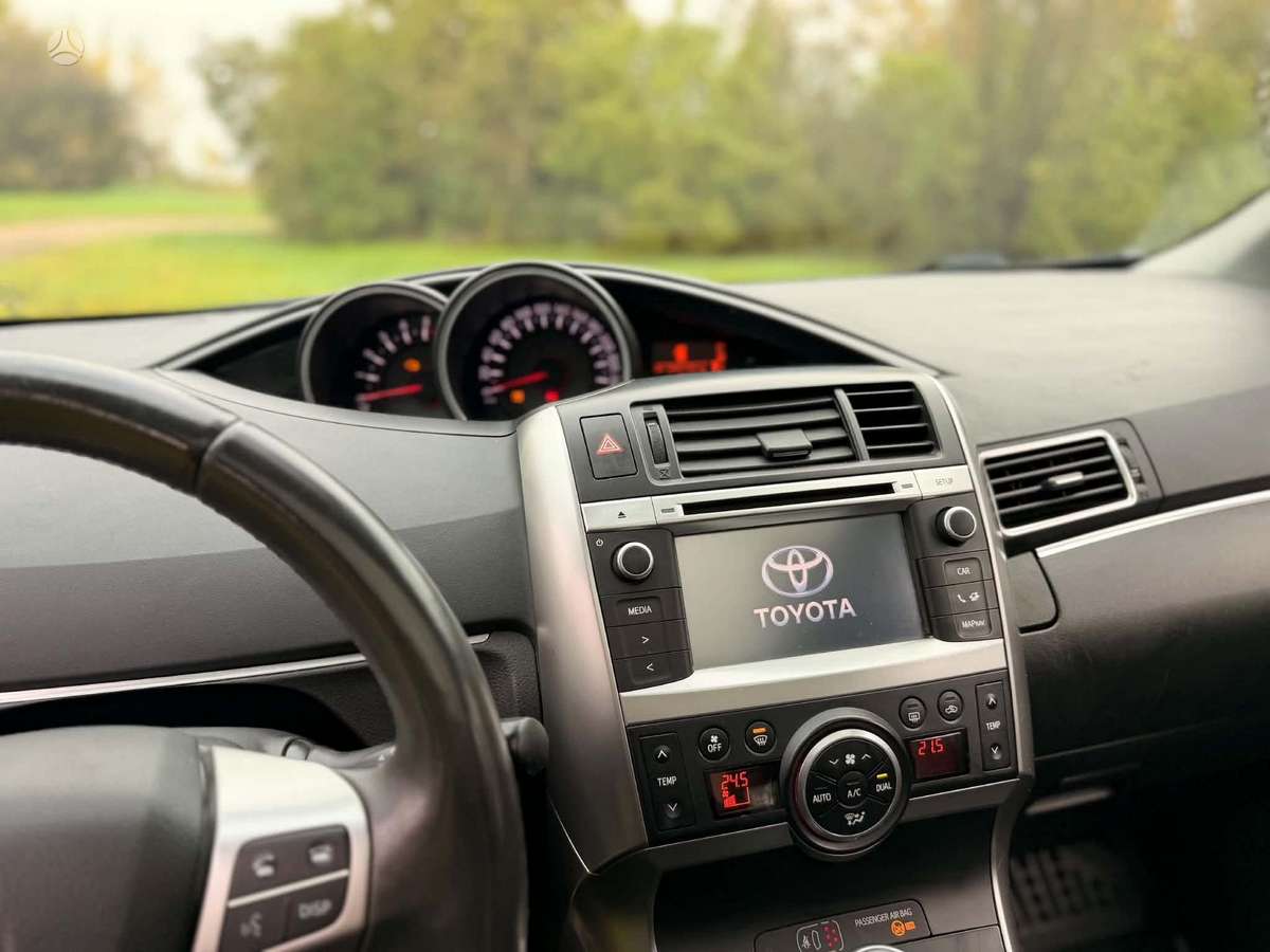 Toyota Verso 2015 — photo 15