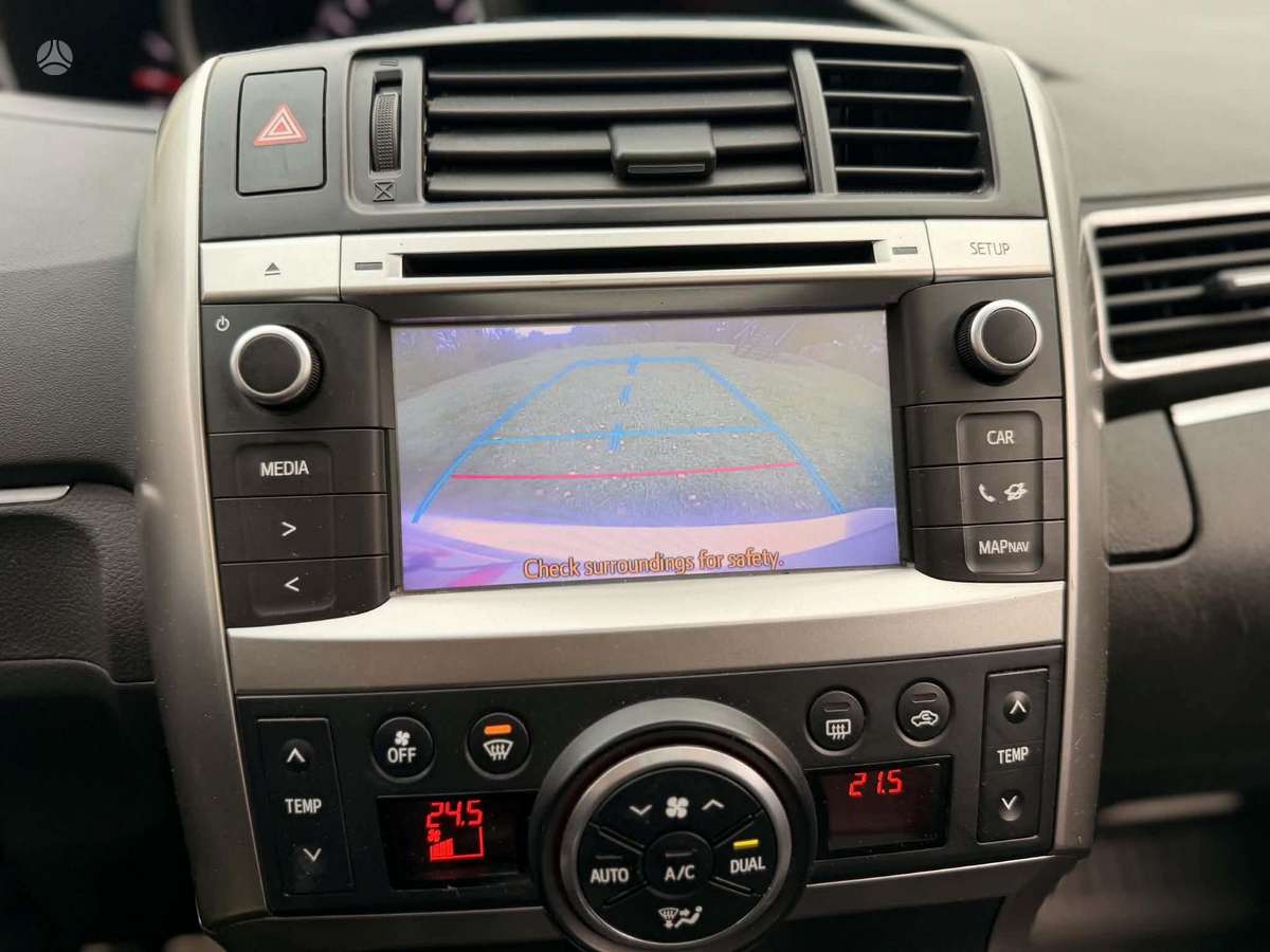 Toyota Verso 2015 — photo 16