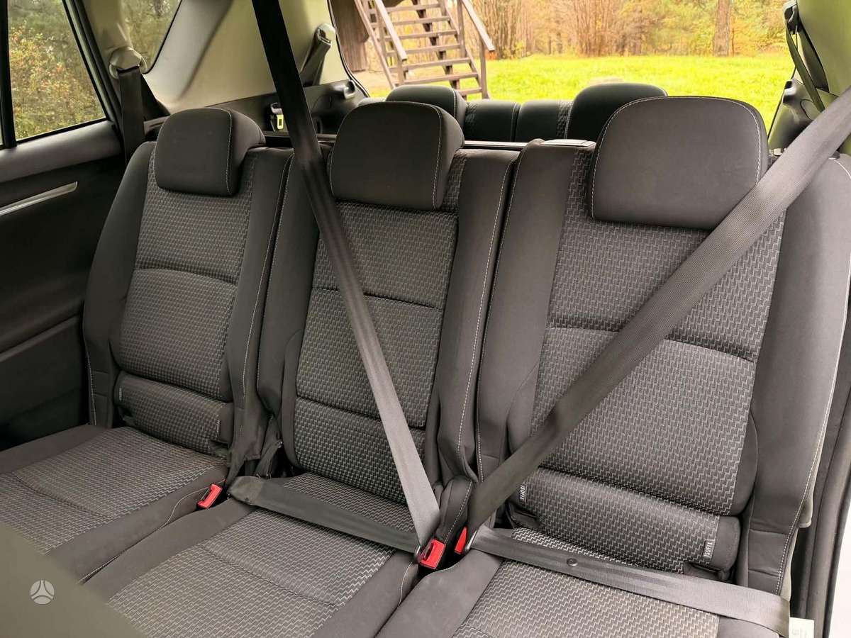 Toyota Verso 2015 — photo 20