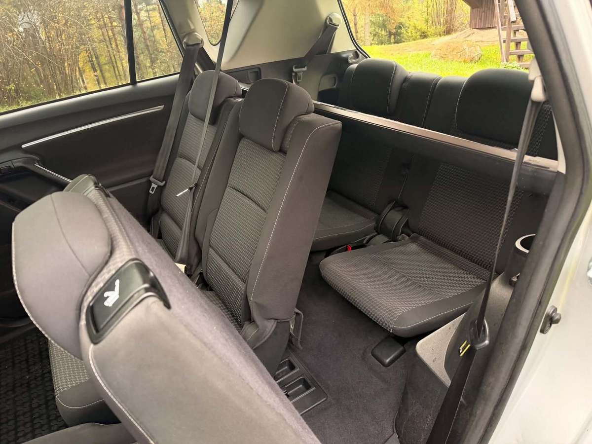 Toyota Verso 2015 — photo 26