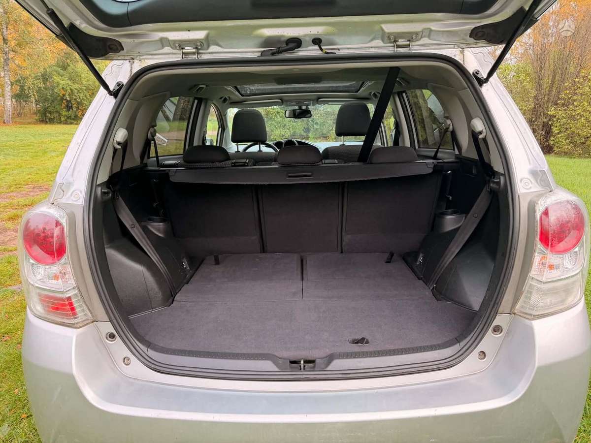 Toyota Verso 2015 — photo 28