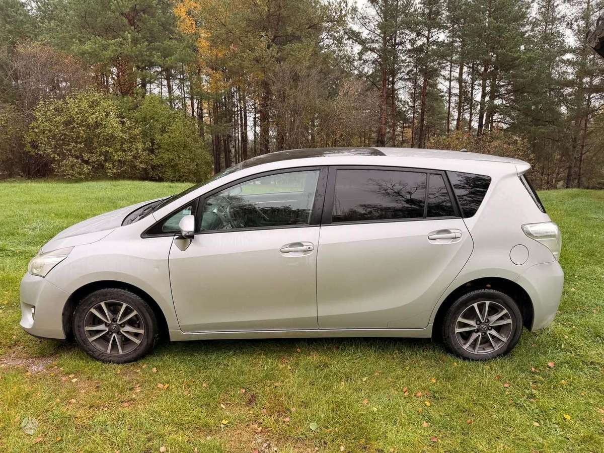 Toyota Verso 2015 — photo 5