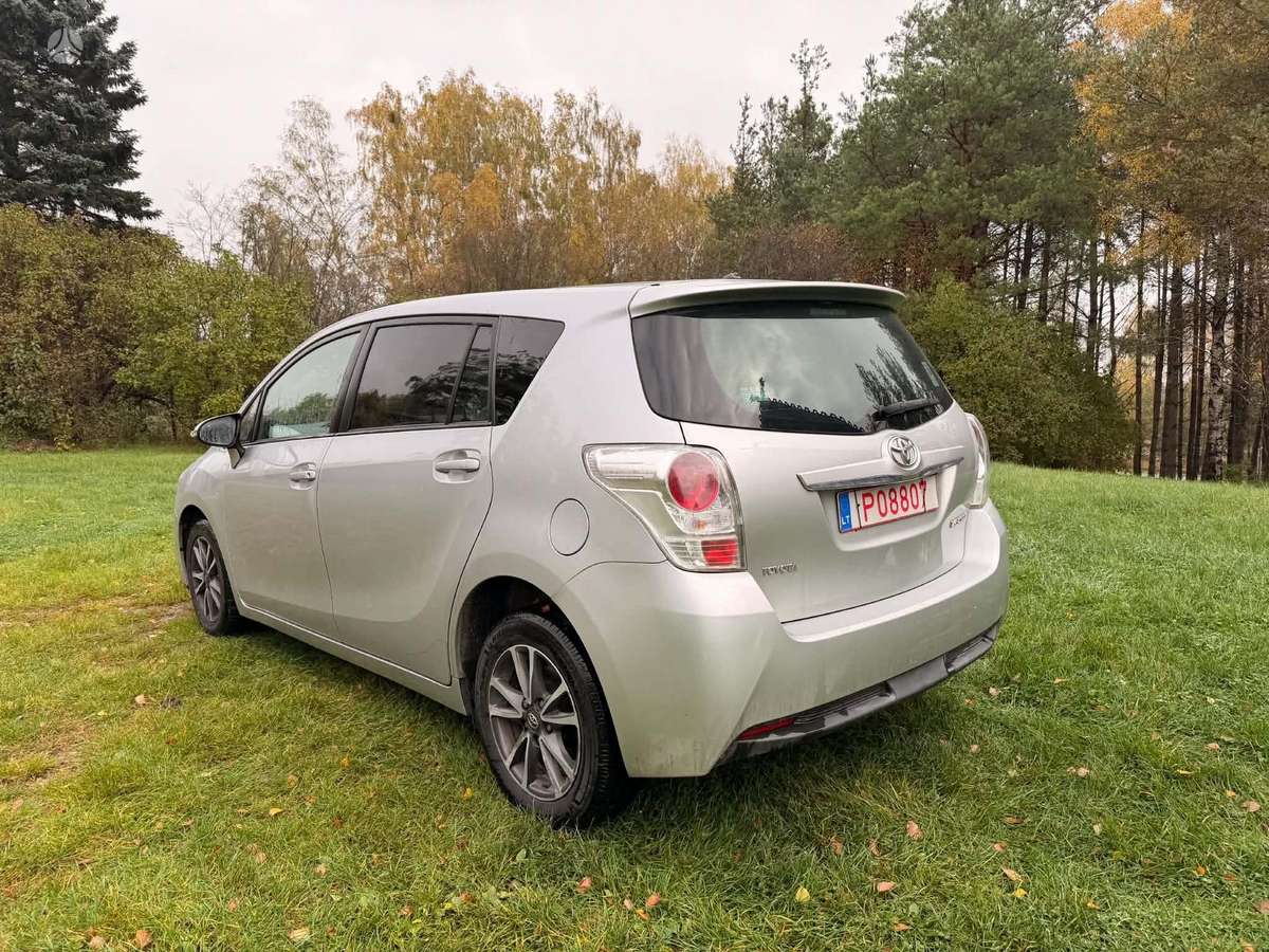 Toyota Verso 2015 — photo 8