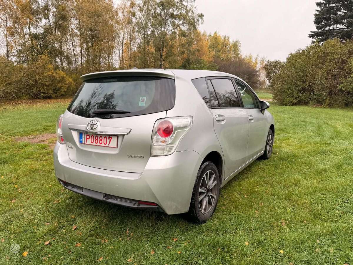 Toyota Verso 2015 — photo 9
