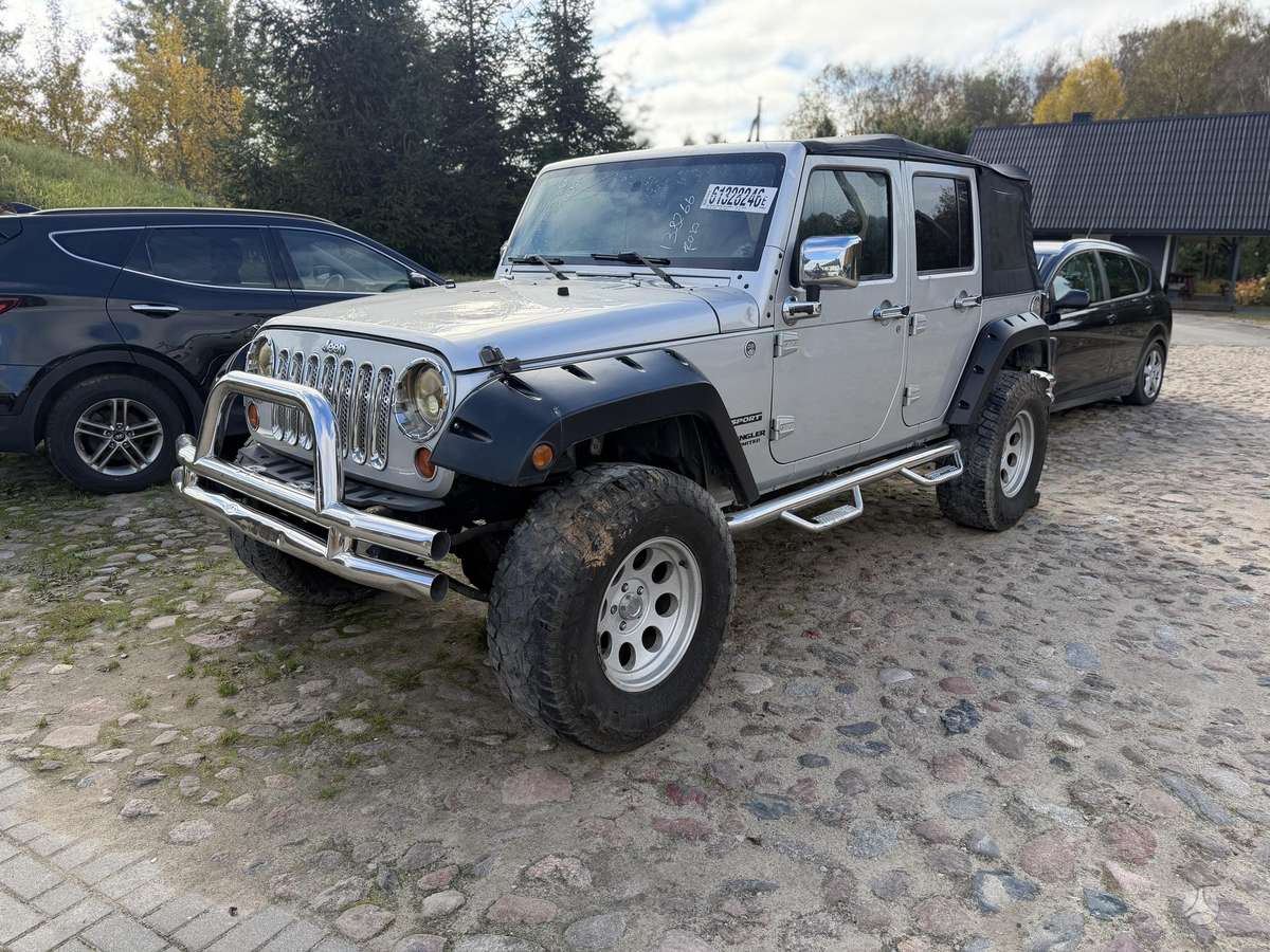 Jeep Wrangler 2012 — вигляд ззаду
