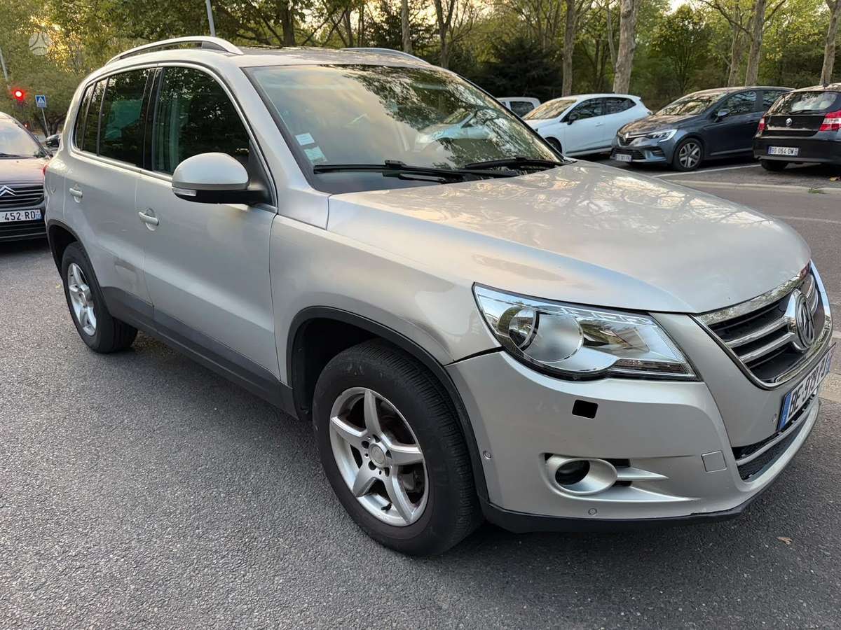 Volkswagen Tiguan 2010 — двигун 2000 cm³