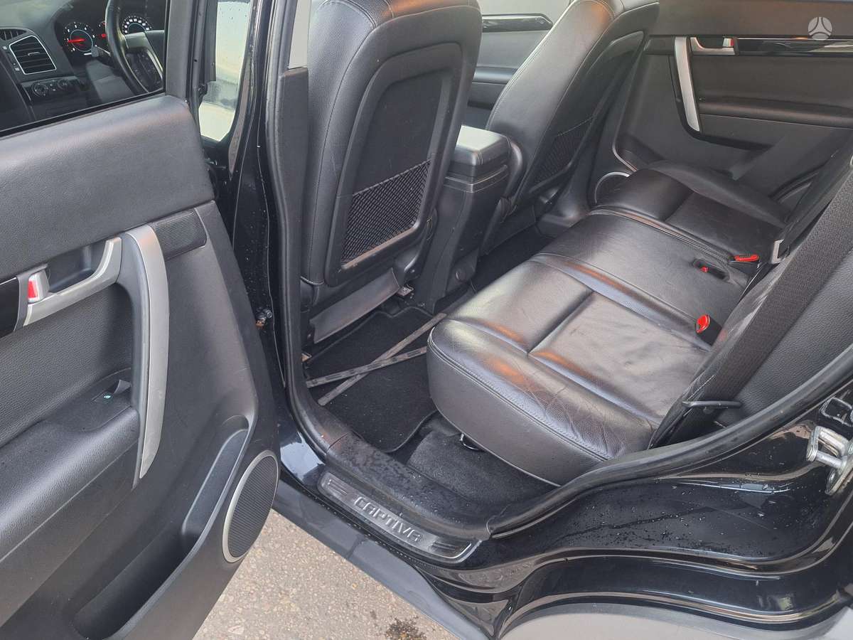 Chevrolet Captiva 2012 — photo 11