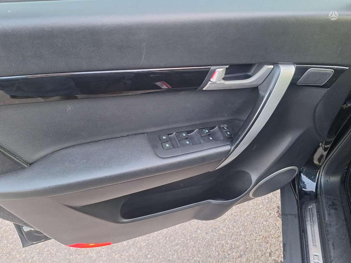 Chevrolet Captiva 2012 — photo 12