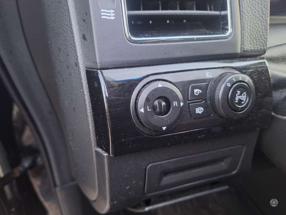 Chevrolet Captiva 2012 — photo 15