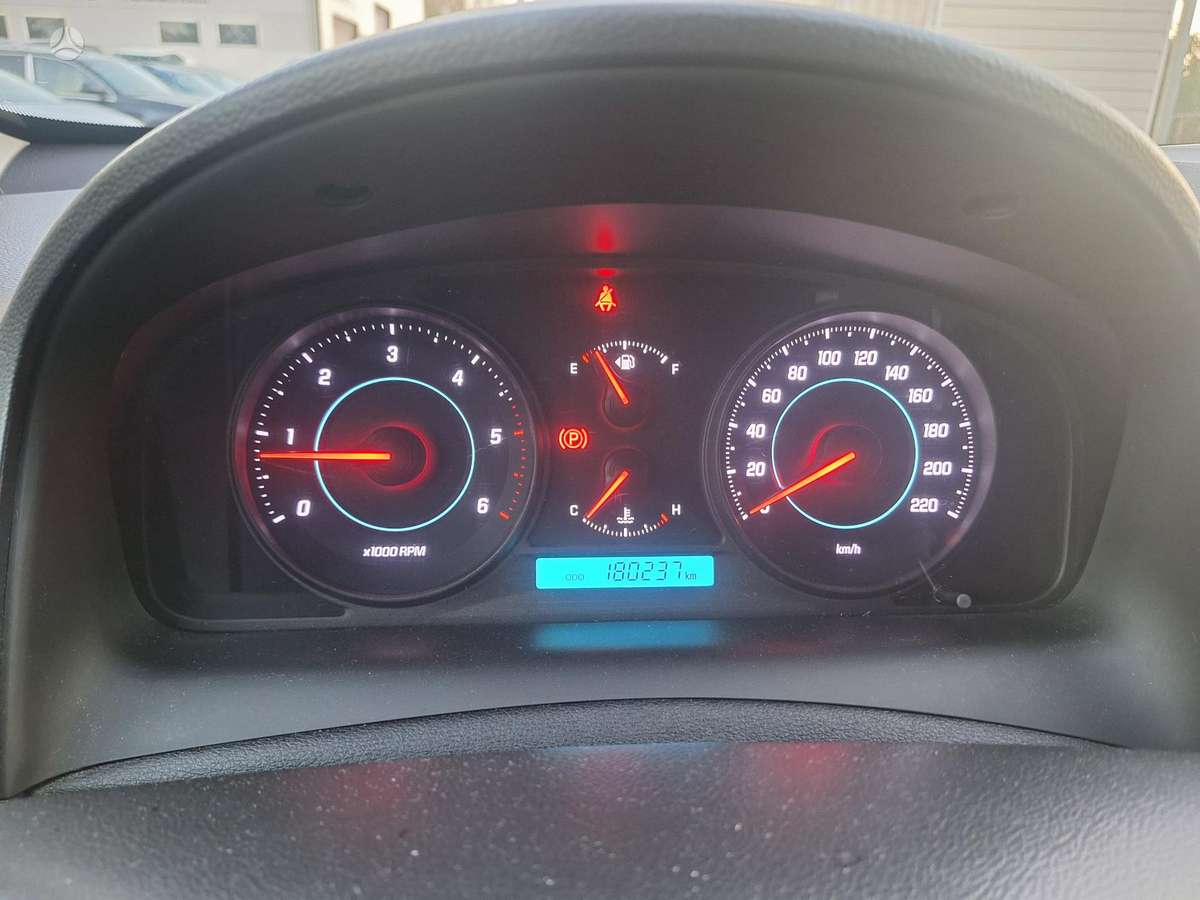 Chevrolet Captiva 2012 — photo 16