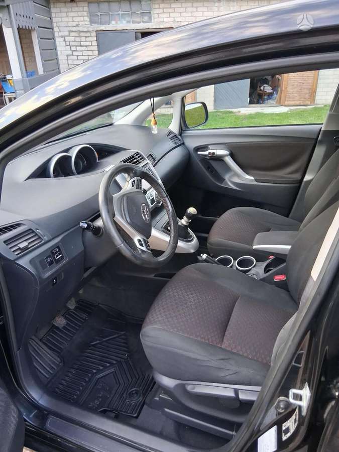 Toyota Verso 2012 — photo 6