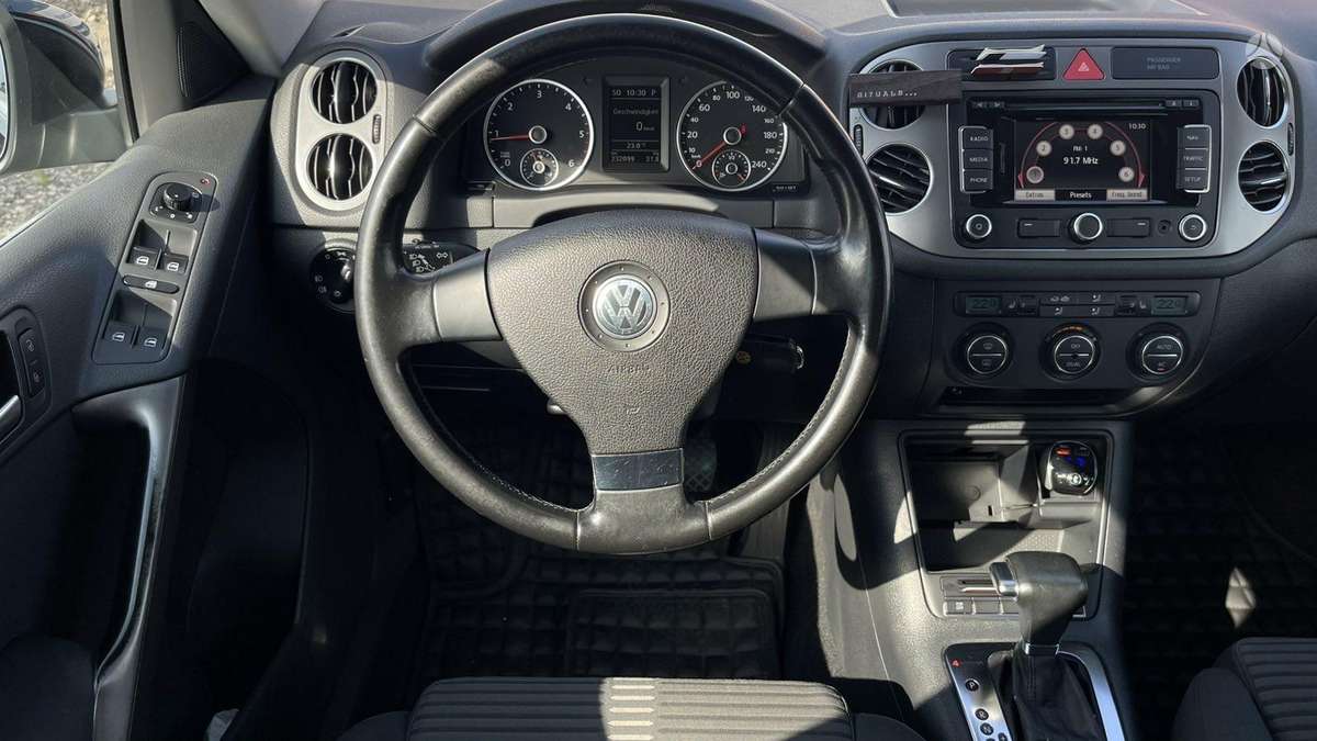 Volkswagen Tiguan 2010 — photo 13