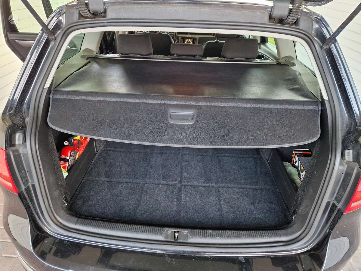 Volkswagen Passat 2012 — photo 11