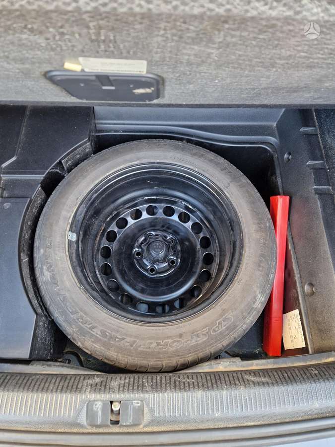 Volkswagen Passat 2012 — photo 12