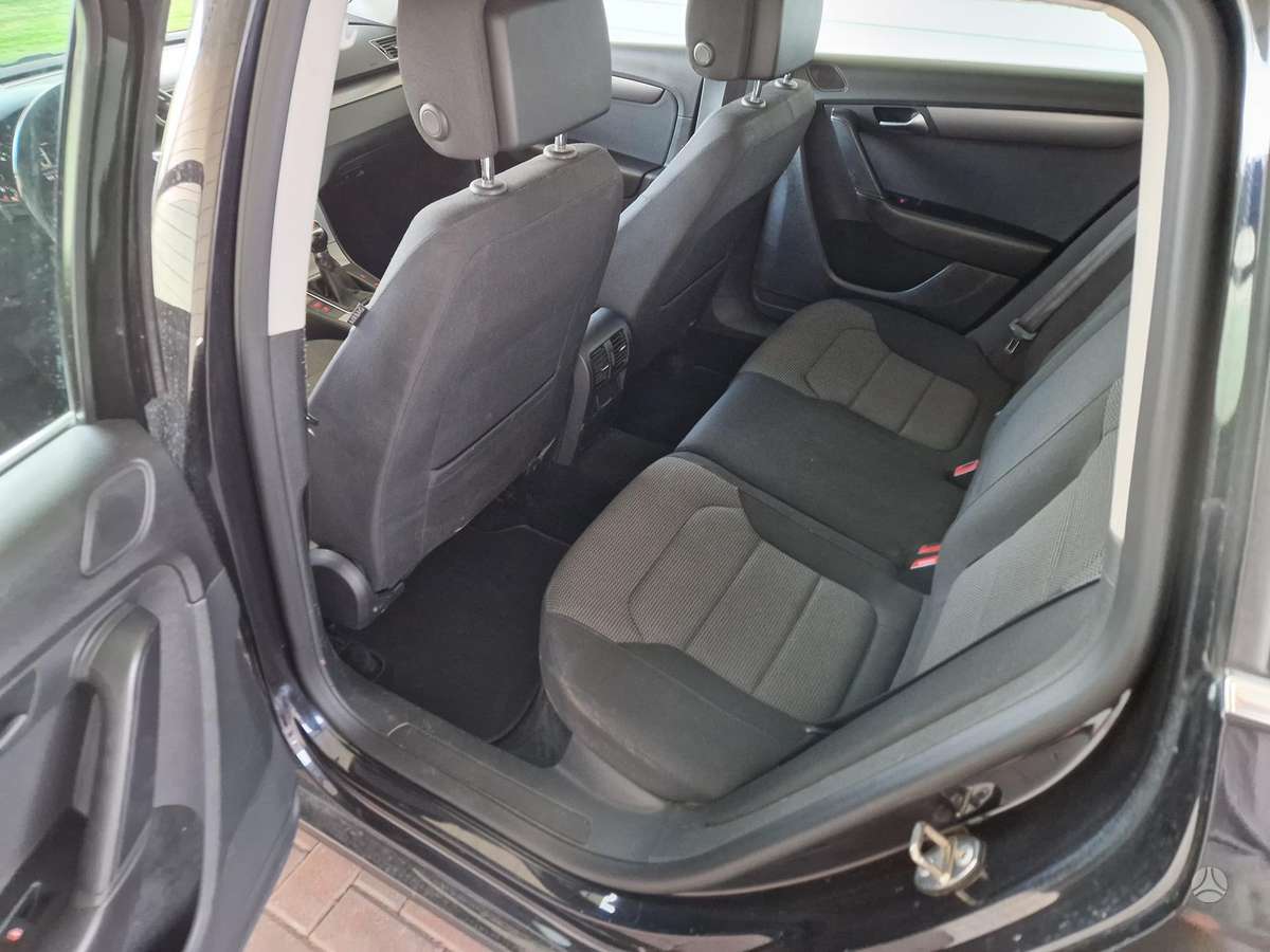 Volkswagen Passat 2012 — photo 9