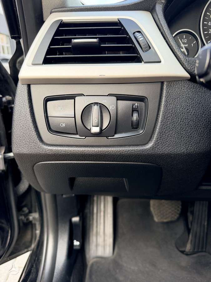 BMW 316 2014 — photo 18