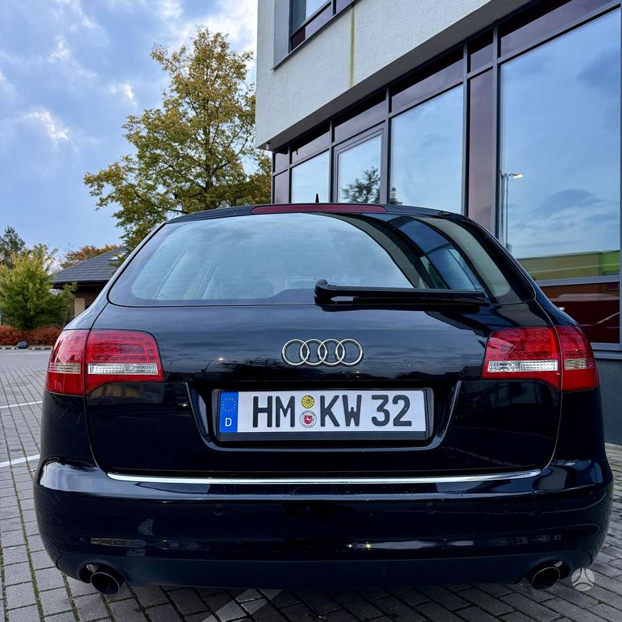 Audi A6 2010 — photo 12