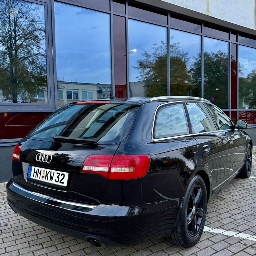 Audi A6 2010 — photo 13