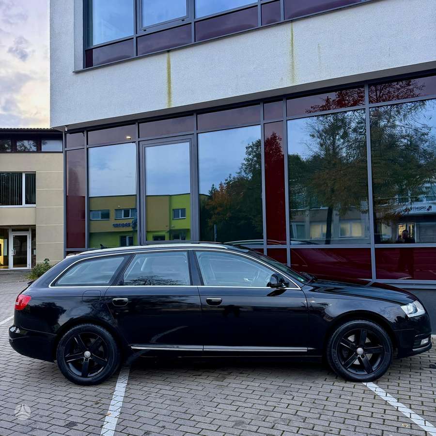 Audi A6 2010 — photo 15