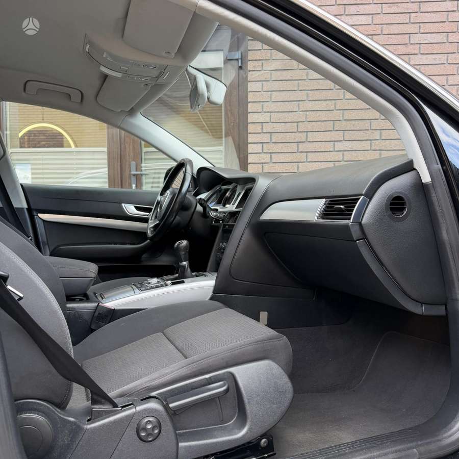 Audi A6 2010 — photo 20
