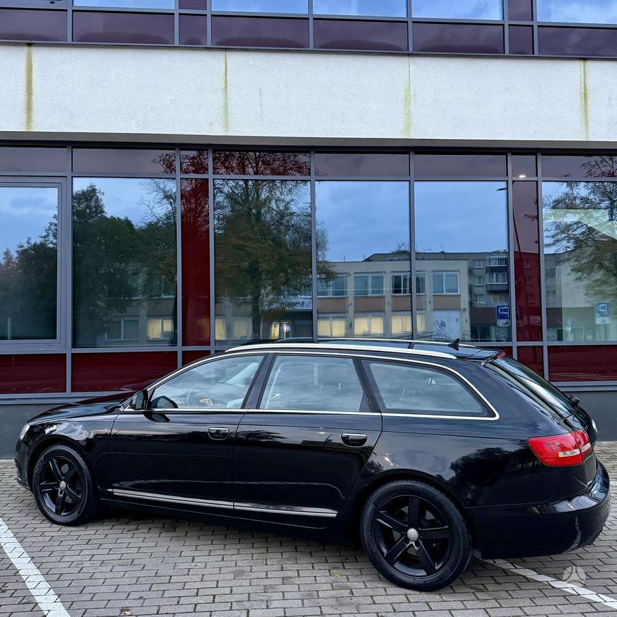Audi A6 2010 — photo 8
