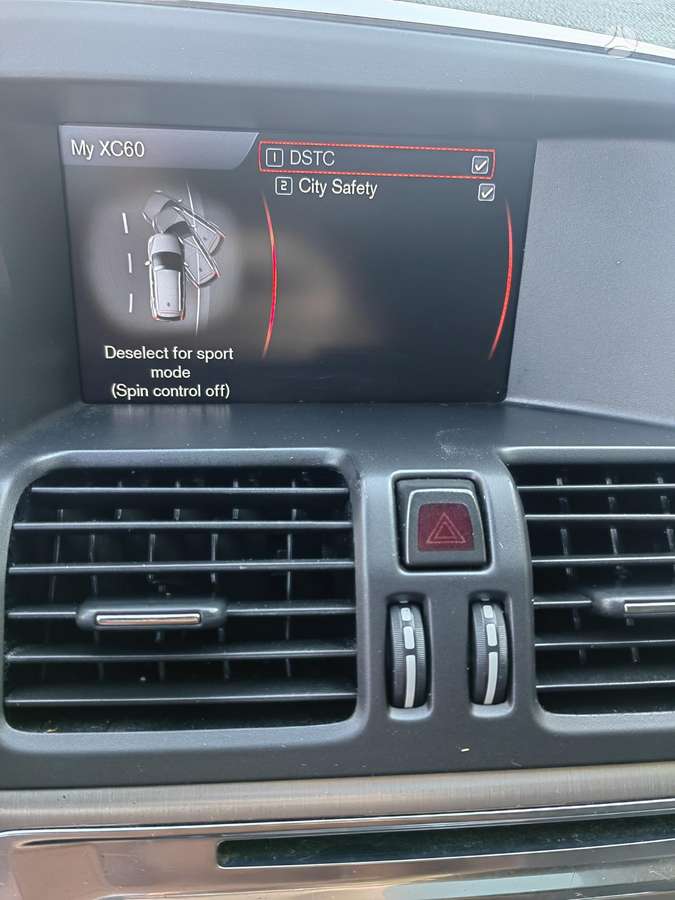 Volvo XC60 2012 — photo 14