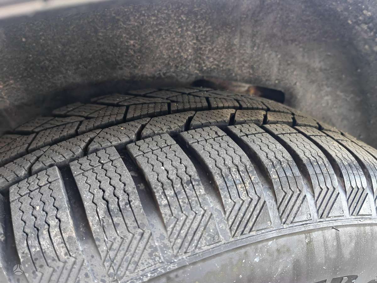 Volvo XC60 2012 — photo 18