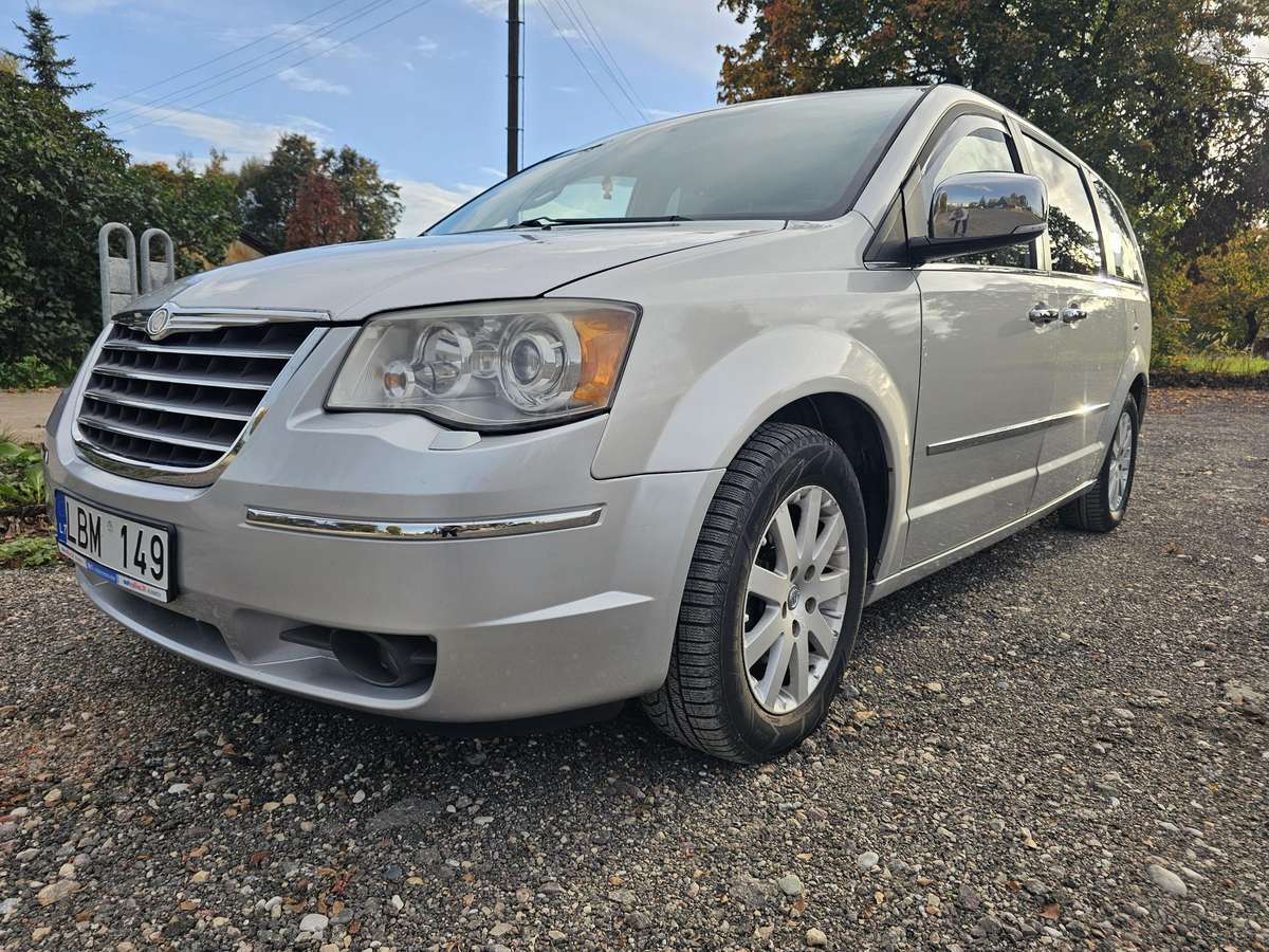 Chrysler Grand 2009 — photo 9
