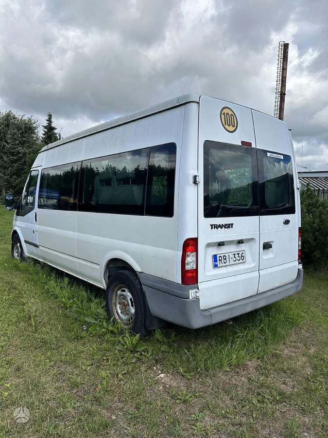 Ford Transit 2010 — салон