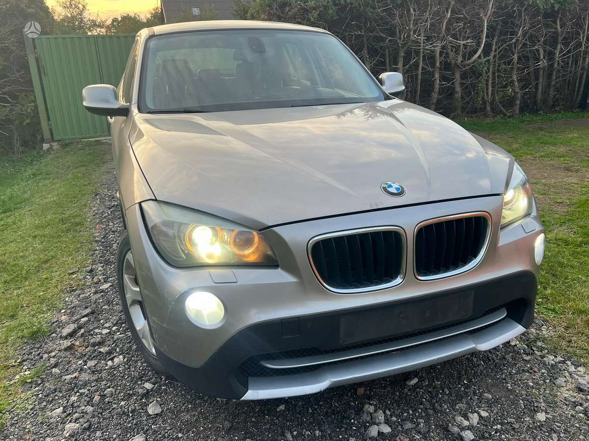 BMW X1 2011 — photo 6