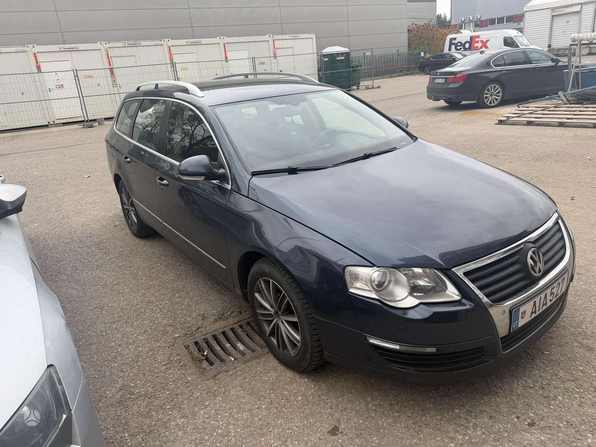Volkswagen Passat 2007 — rear view