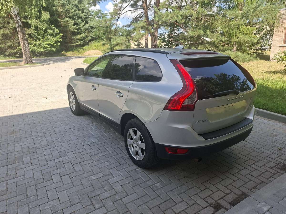 Volvo XC60 2010 — двигун 3200 cm³