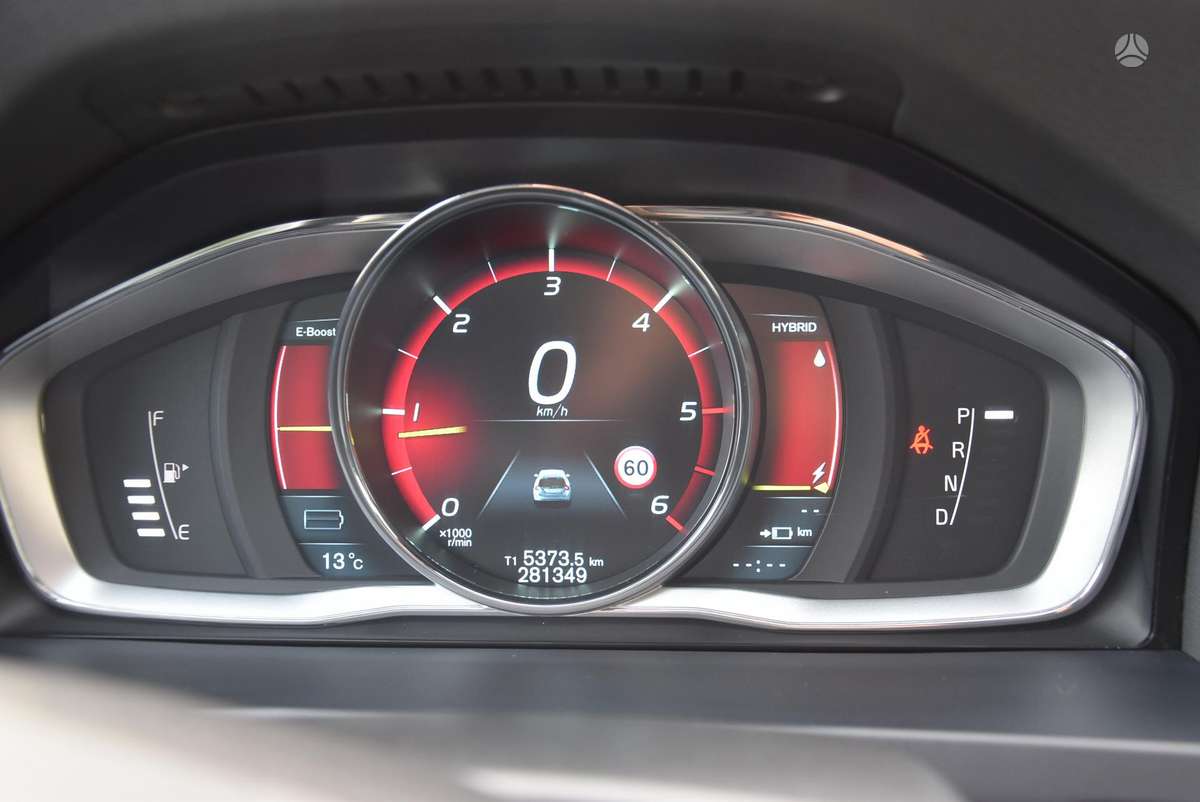 Volvo V60 2014 — photo 17