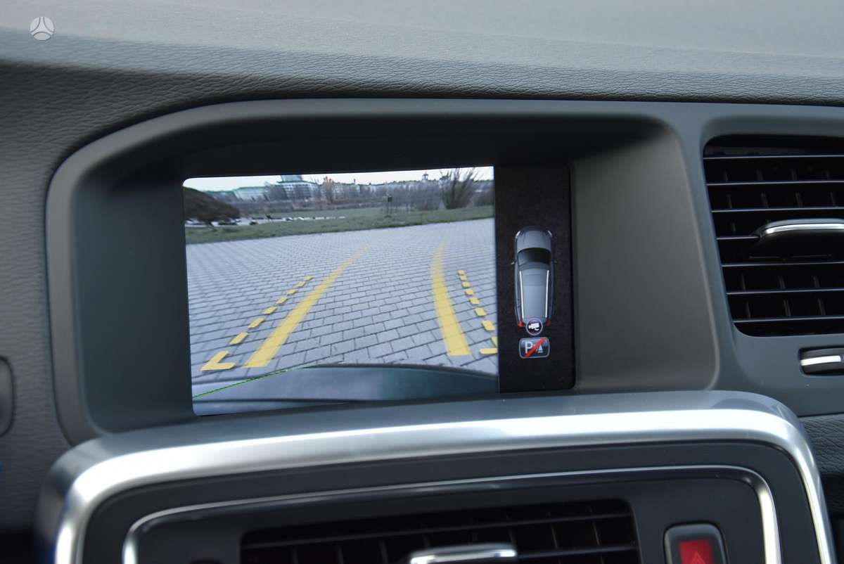 Volvo V60 2014 — photo 18