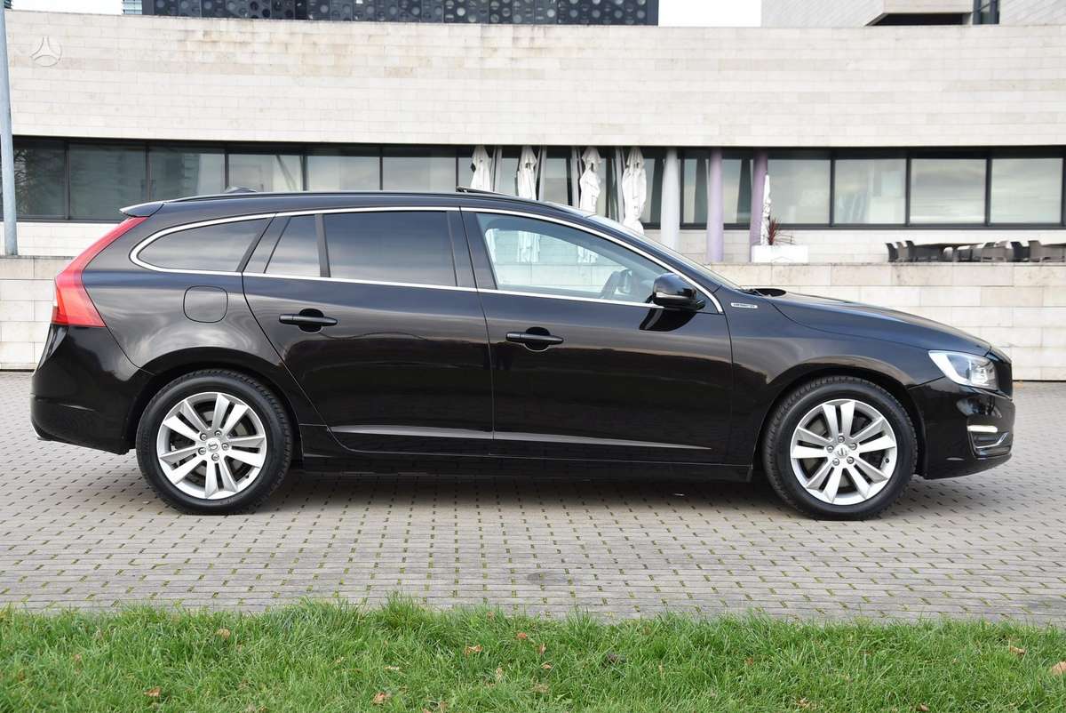Volvo V60 2014 — photo 7