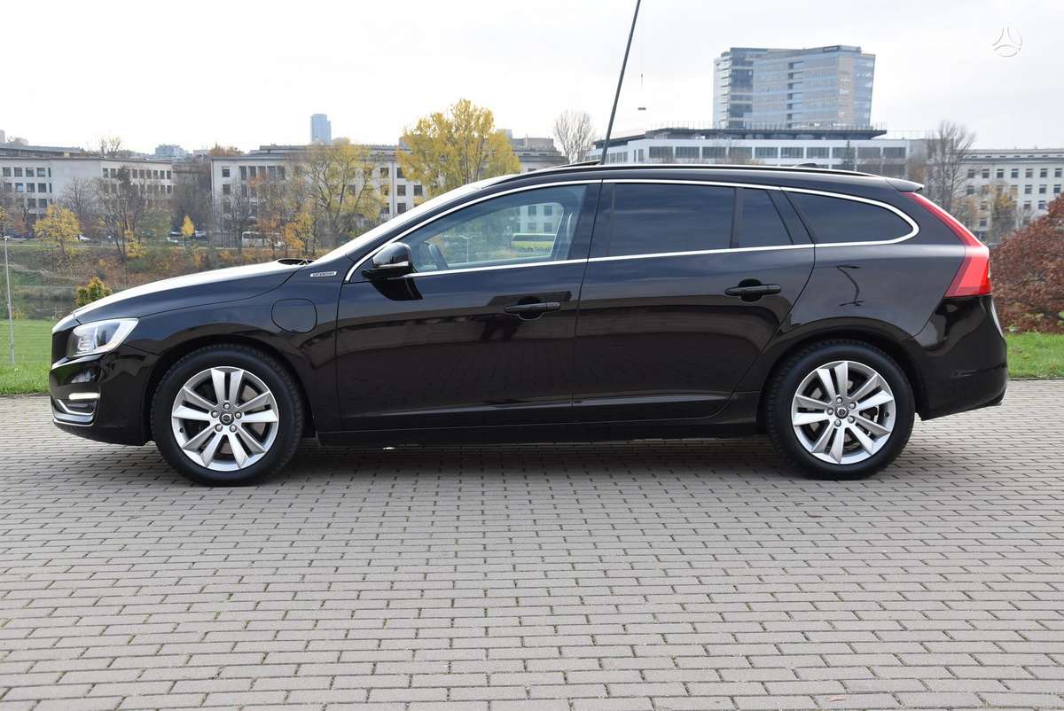 Volvo V60 2014 — photo 8