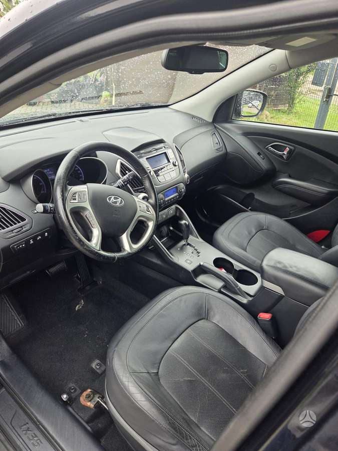 Hyundai ix35 2012 — photo 8