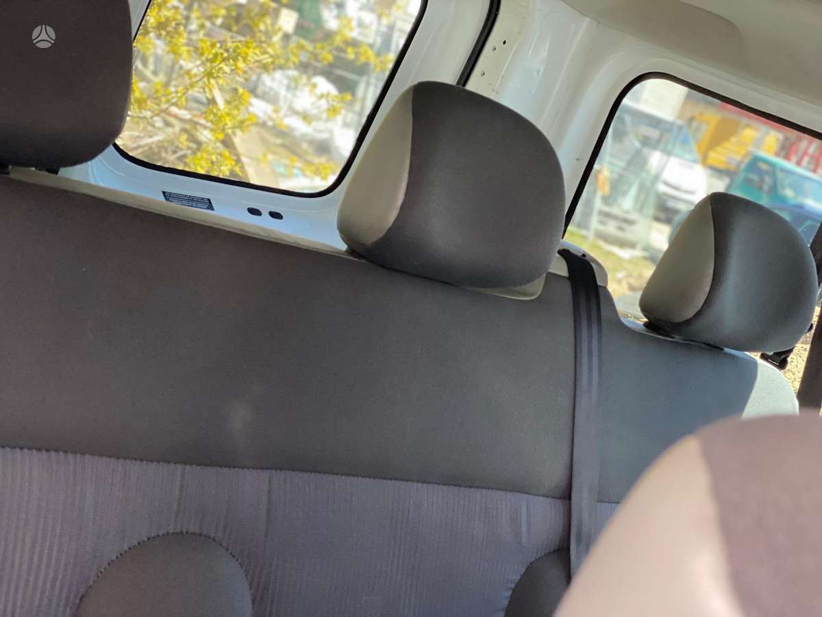 Opel Vivaro 2007 — photo 9