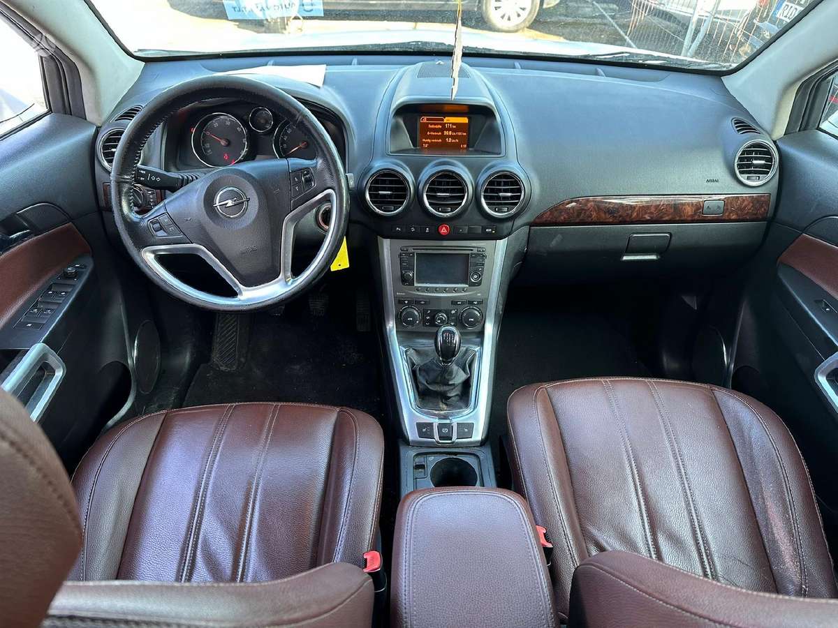 Opel Antara 2014 — салон