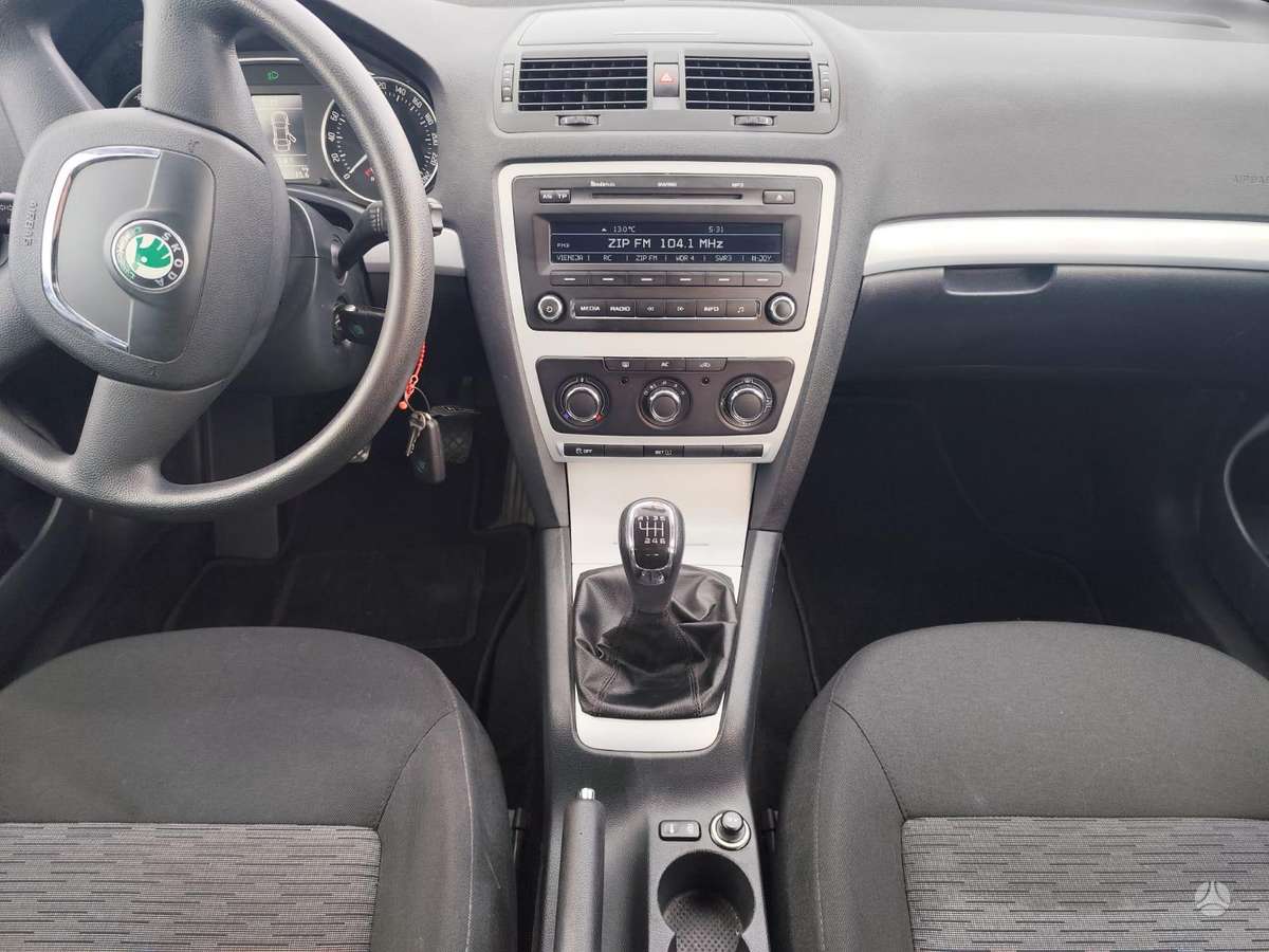 Skoda Octavia 2011 — photo 6