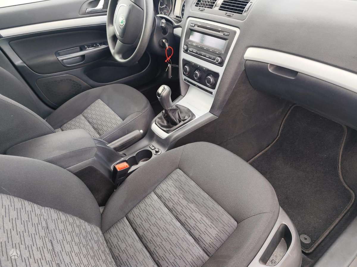 Skoda Octavia 2011 — photo 7