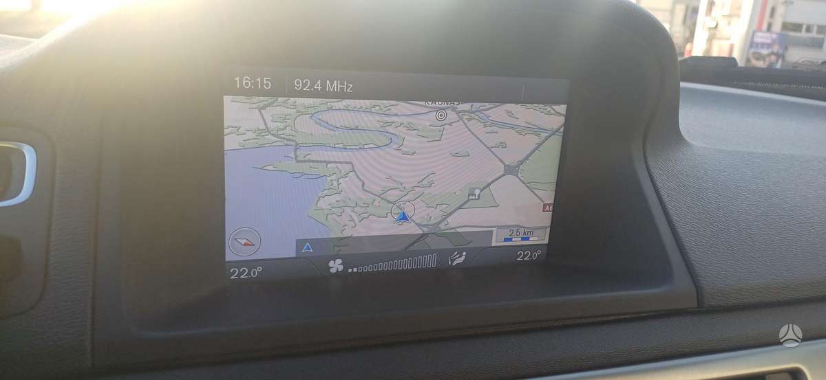 Volvo V70 2013 — photo 13