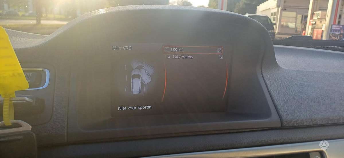 Volvo V70 2013 — photo 14