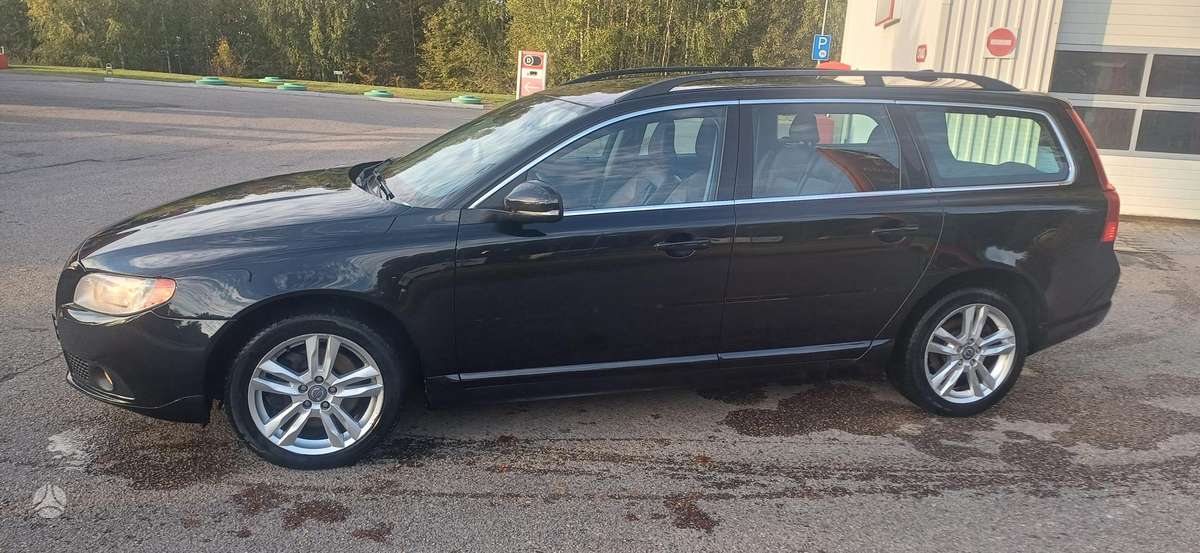 Volvo V70 2013 — engine 1984 cm³, 163 HP (120kW)