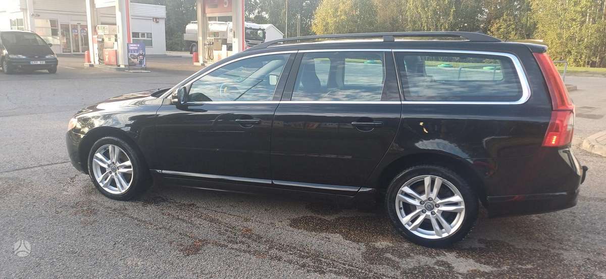 Volvo V70 2013 — photo 8