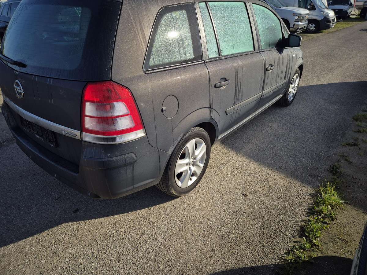 Opel Zafira 2014 — двигун 1686 cm³, 110 HP (81kW)