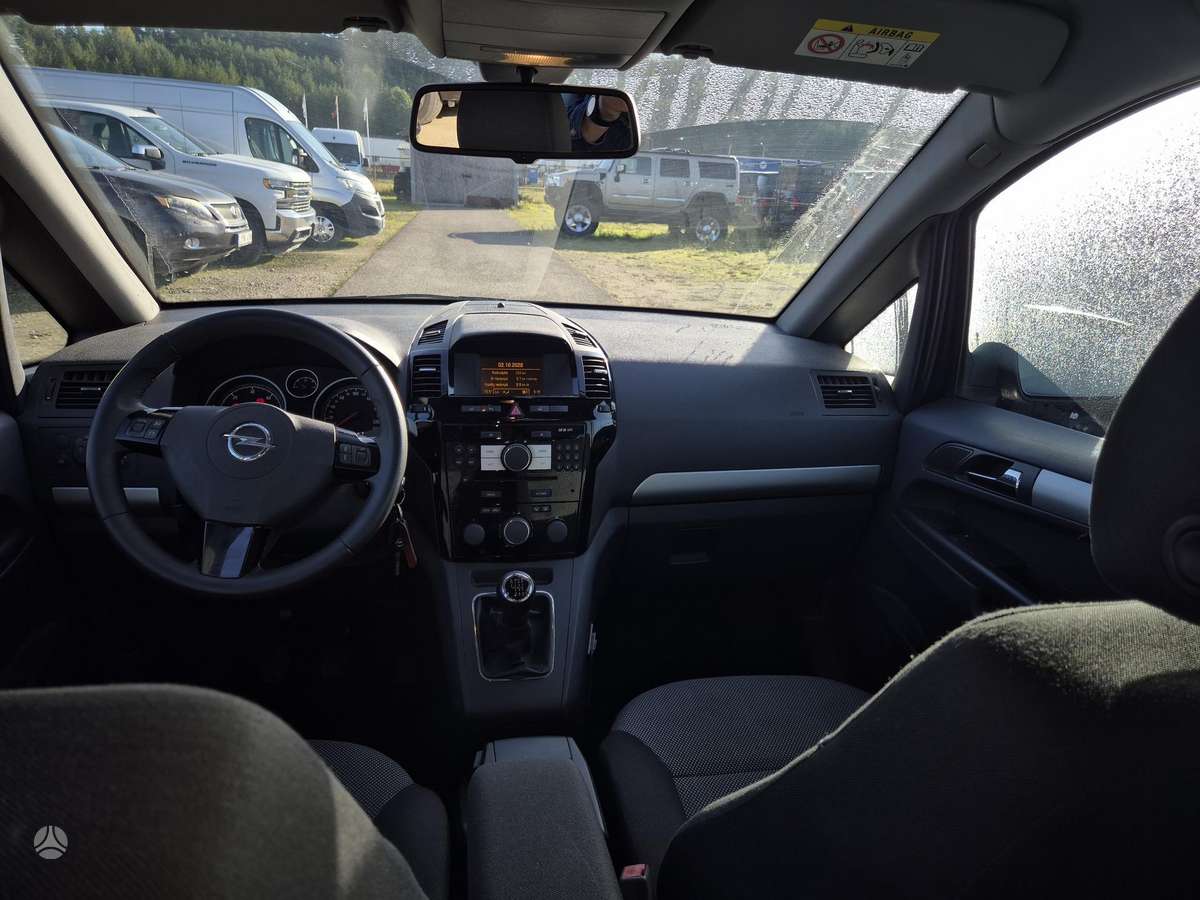 Opel Zafira 2014 — фото 9