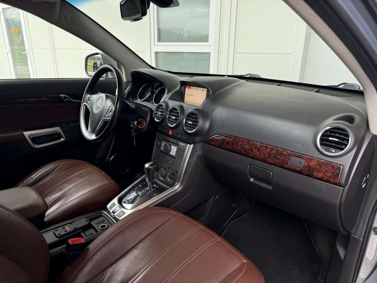 Opel Antara 2011 — photo 11