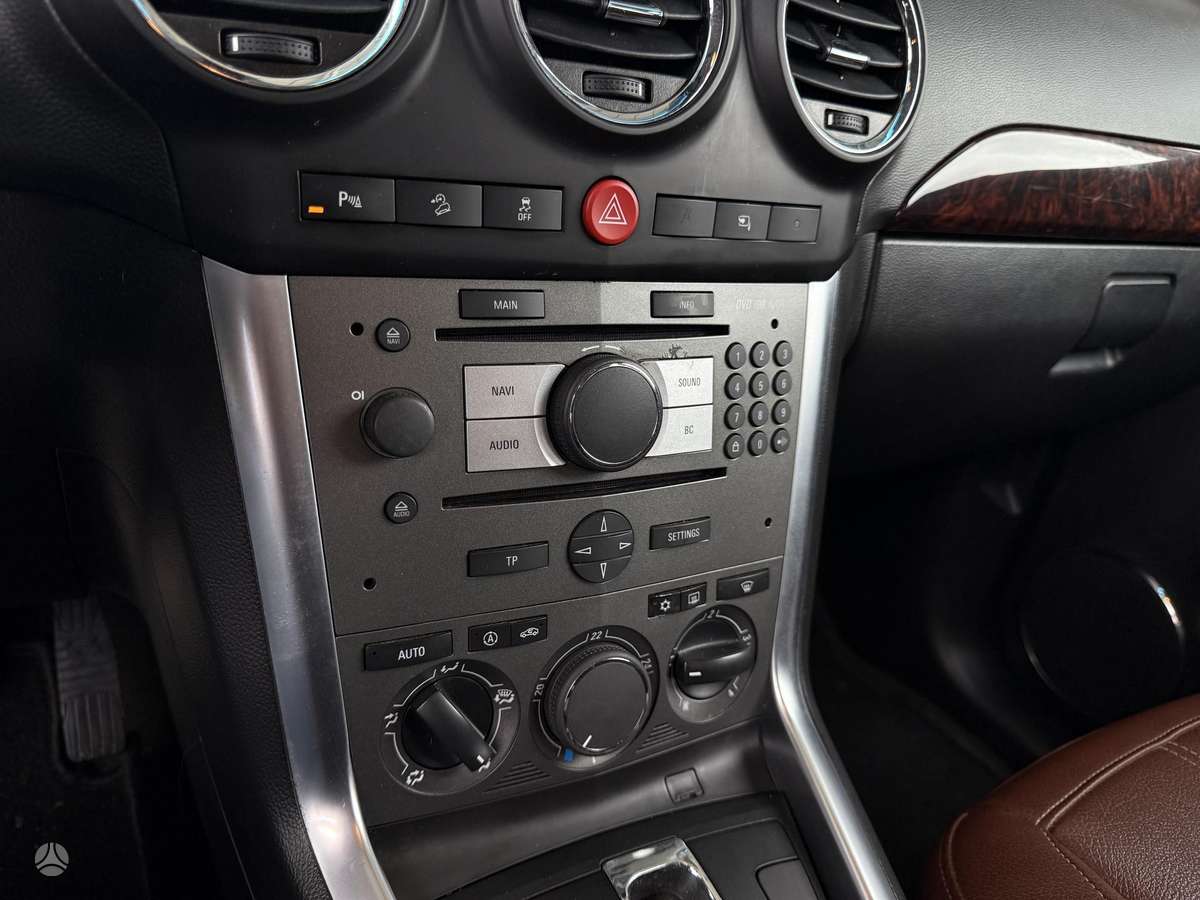 Opel Antara 2011 — photo 13