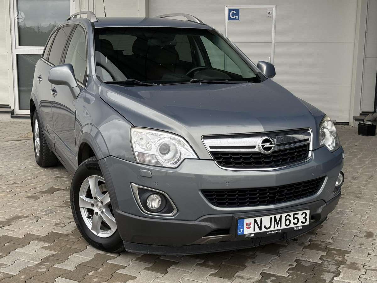 Opel Antara 2011 — rear view